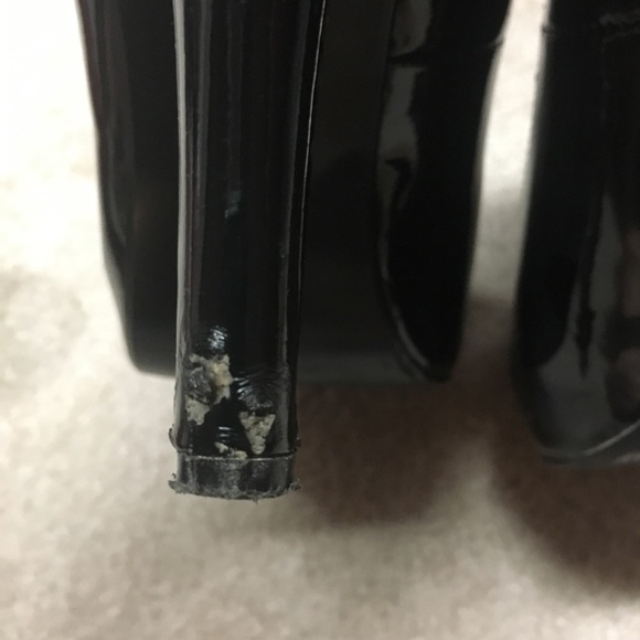 GUESS PATENT LEATHER BLACK PUMPS✨ - Picture 4 of 7